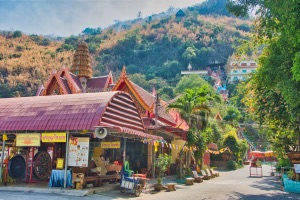 Wat Ban Tham